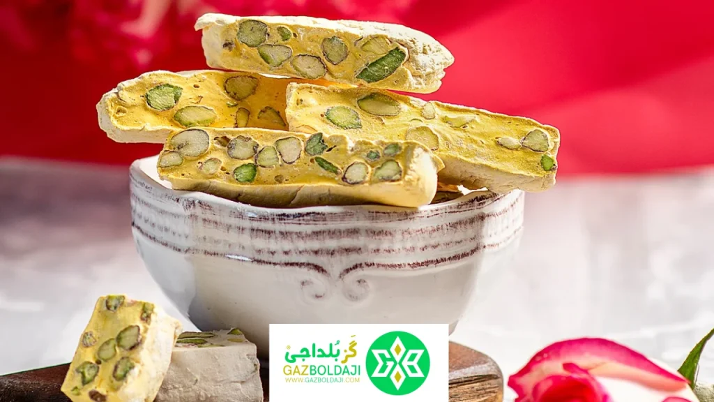 عکس گز بلداجی به همراه گل